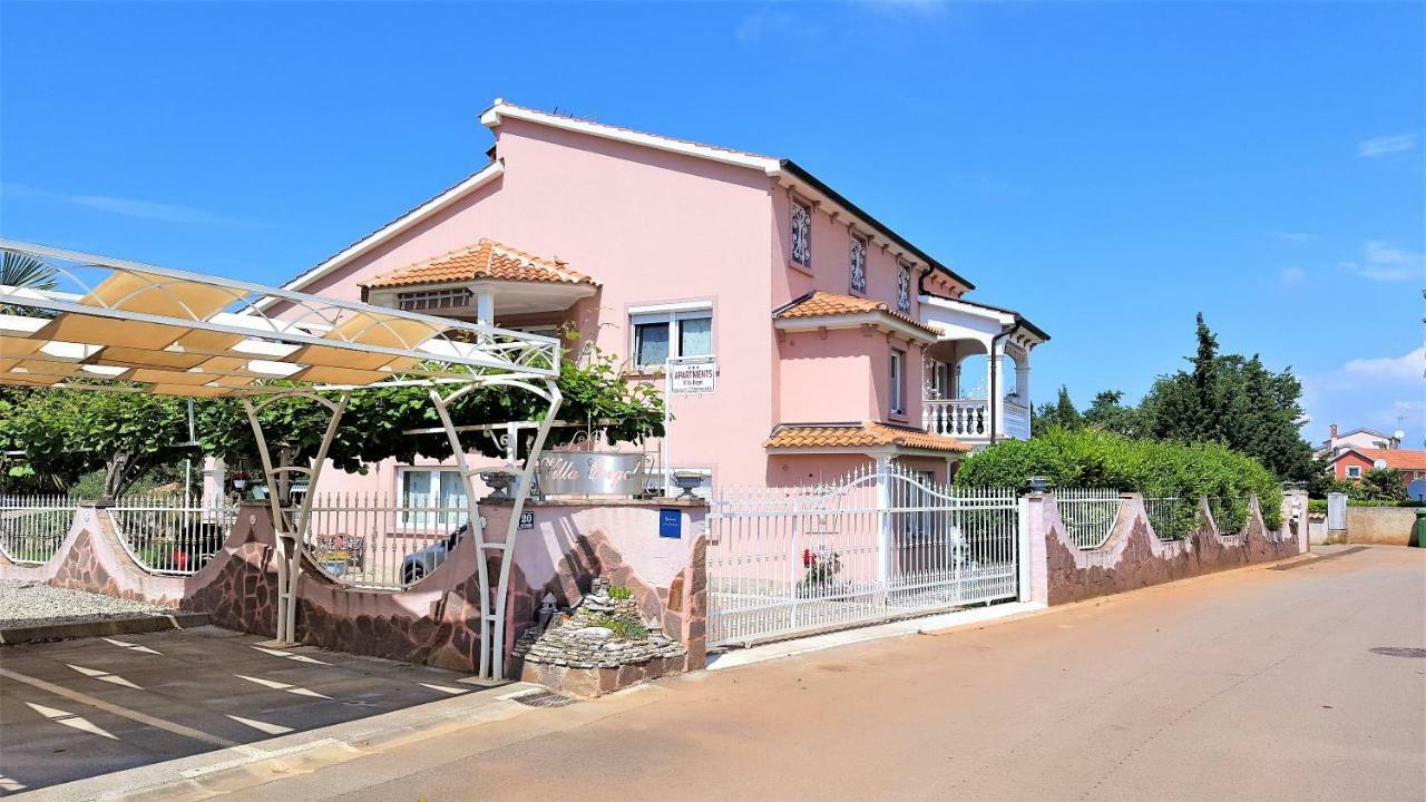 Apartment Villa Engel With Pool Porec Bagian luar foto